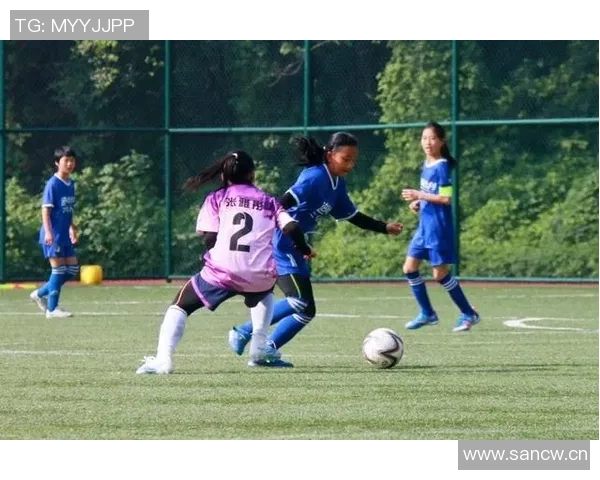 重庆飞盘队在攀岩联赛中的默契配合与战术分析 重庆飞盘队在攀岩联赛中的默契配合与战术分析